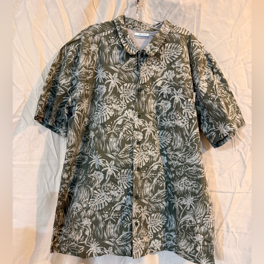 Columbia Olive Green Tropical Print Shirt